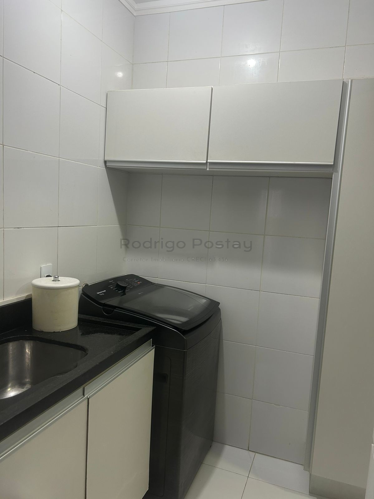 Apartamento mobiliado no Residencial Maresias - na Meia Praia em Itapema