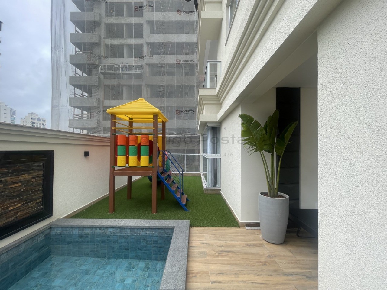 Apartamento Mobiliado no Hamburgo Residence com saldo em 100x - Meia Praia