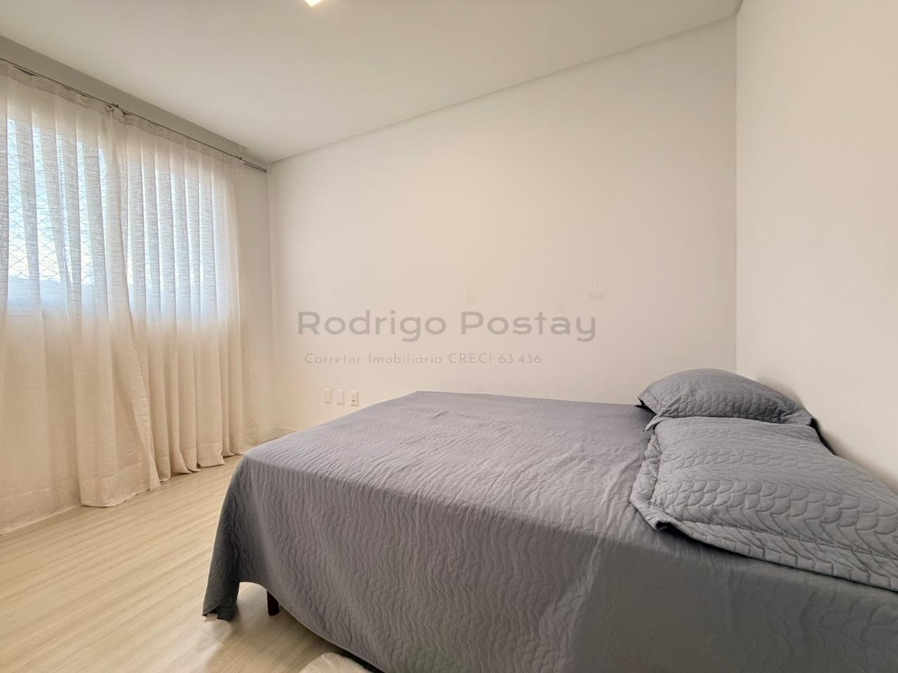 Apartamento mobiliado no Residencial Vernaza no Centro de Itapema