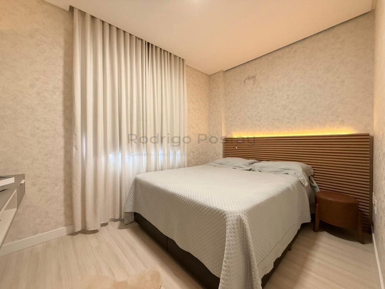 Apartamento mobiliado no Residencial Vernaza no Centro de Itapema