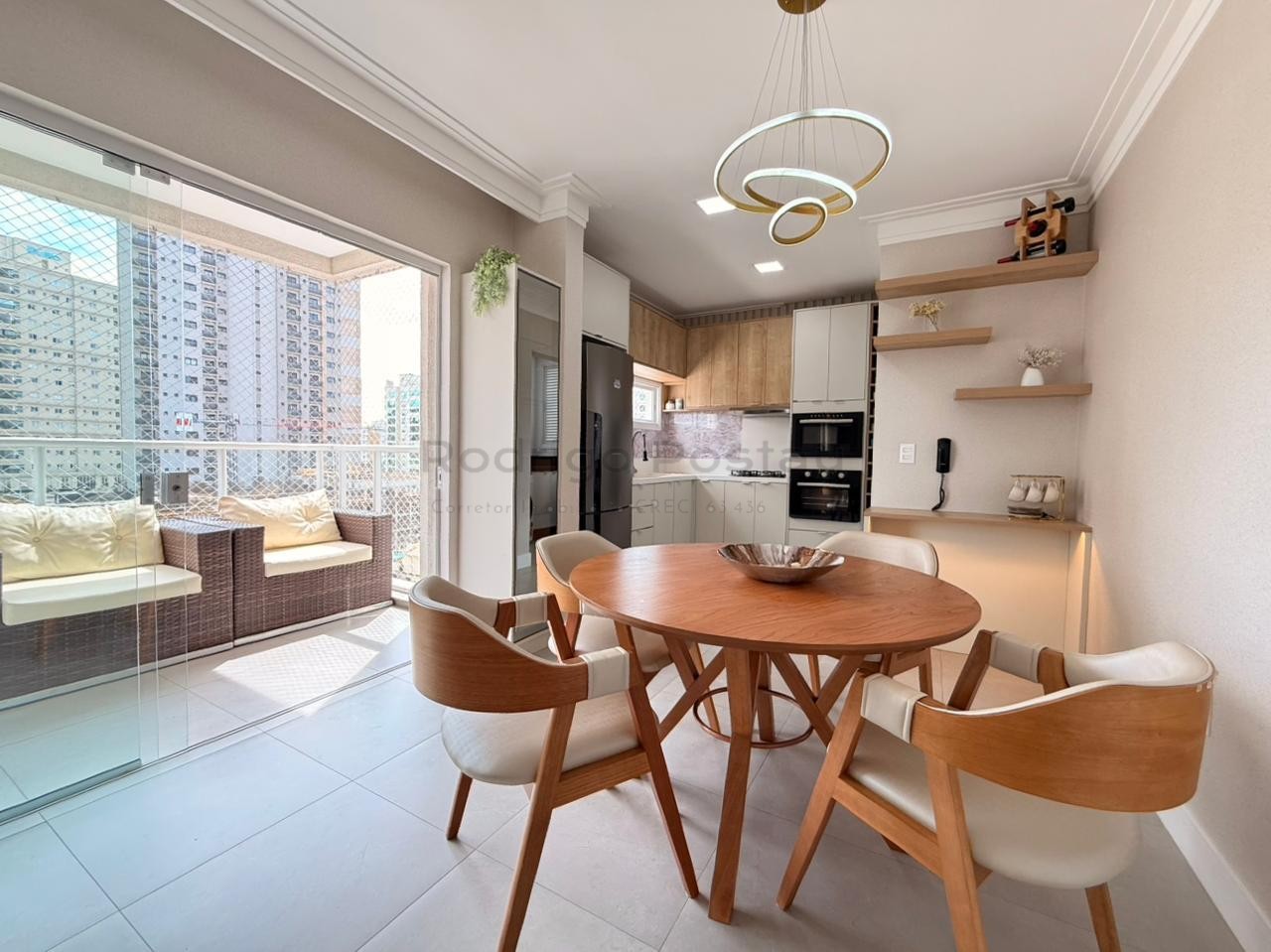 Apartamento mobiliado no Residencial Vernaza no Centro de Itapema