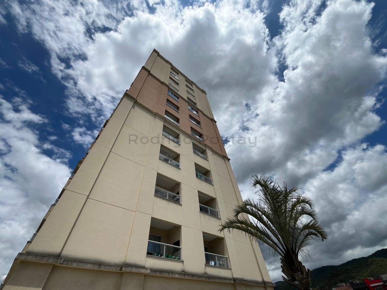 Apartamento com saldo em 100x no Residencial Sol Nascente em Itapema