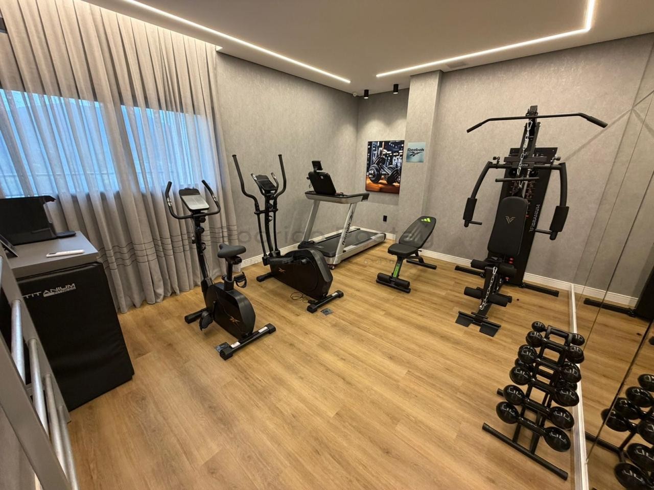 🏖️ APARTAMENTO 4 SUÍTES NO CENTRO DE ITAPEMA – 300M DO MAR!